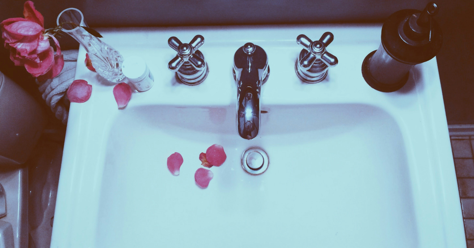 Photo by Meg Jenson on Unsplash drain cleaning services in glen burnie