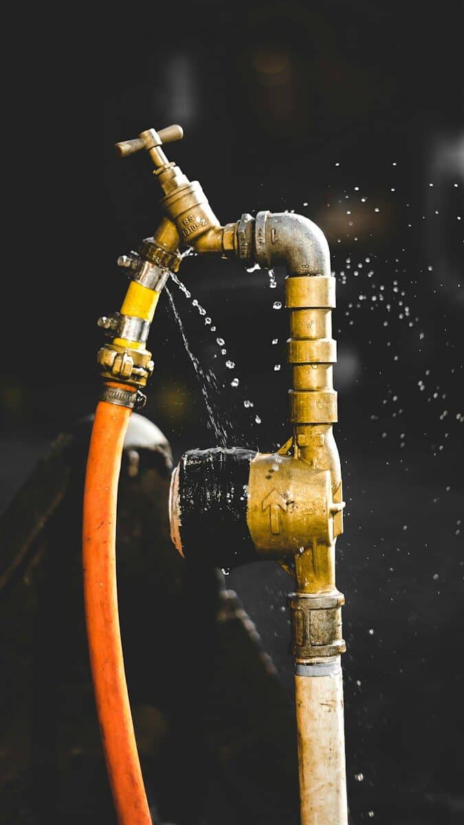 Photo by Valentin Petkov LPLUMBING EMERGENCY