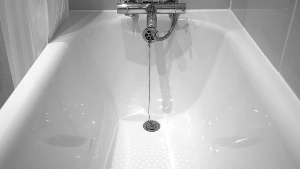 bath, tub, bathroom, bathtub, interior, home, shower, white, modern, indoor, room, tap, faucet, black and white, gray home, gray room, gray bathroom, gray interior, gray shower, bathtub, bathtub, bathtub, bathtub, bathtub, shower